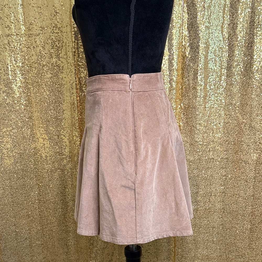 Hollister High Rise Corduroy Pleated Mini Skirt in tan - Picture 3 of 7